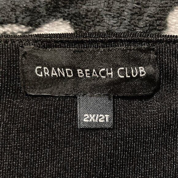 GRAND BEACH CLUB Black plus-size keyhole neckline short-sleeve top 2X XXL shirt - Picture 2 of 15